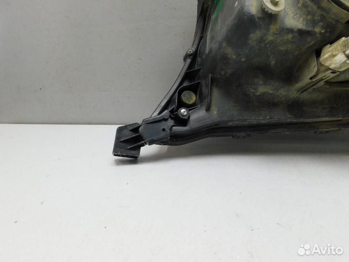 Фара правая Toyota Land Cruiser