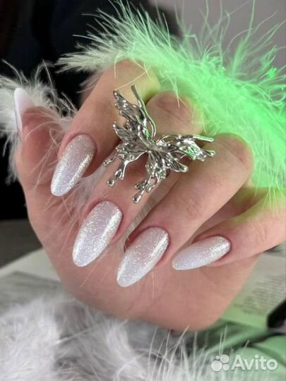 Квалифицированный мастер маникюра и педикюра