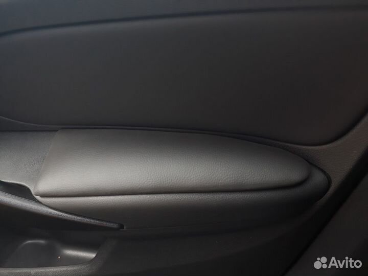 Подлокотники на двери Лада Веста