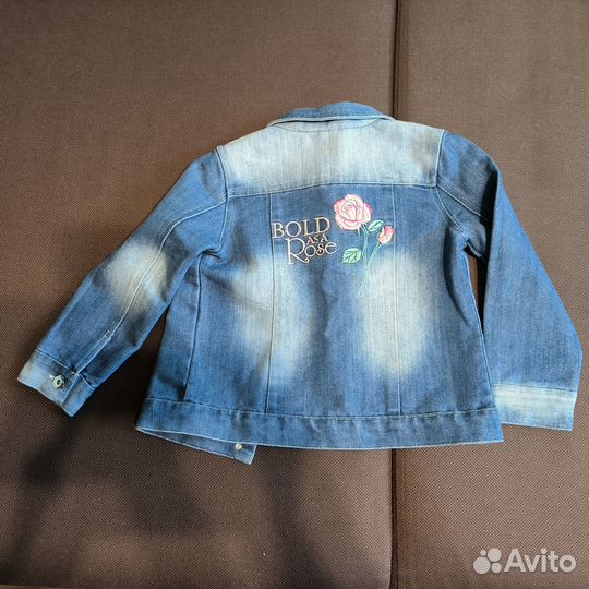 Джинсовая куртка в отличном состоянии