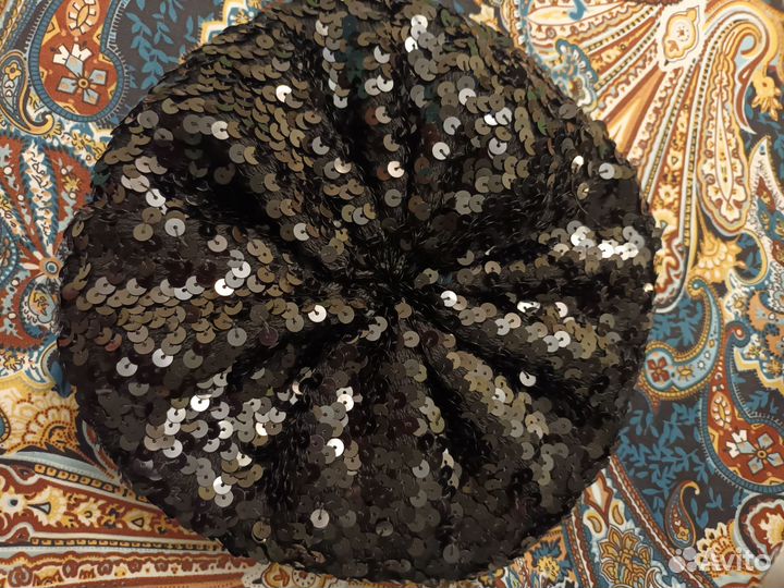 Берет черный женский