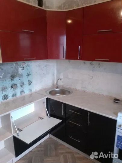 Кухня угловая без техники с мойкой