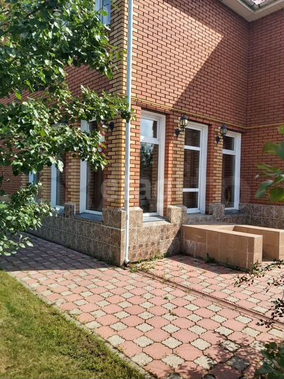 Коттедж 400,6 м² на участке 12,3 сот.