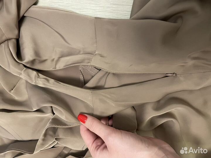 Платье бежевое