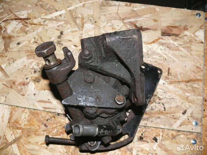 Насос гур Nissan Primera P10 1993 г 1,6 л