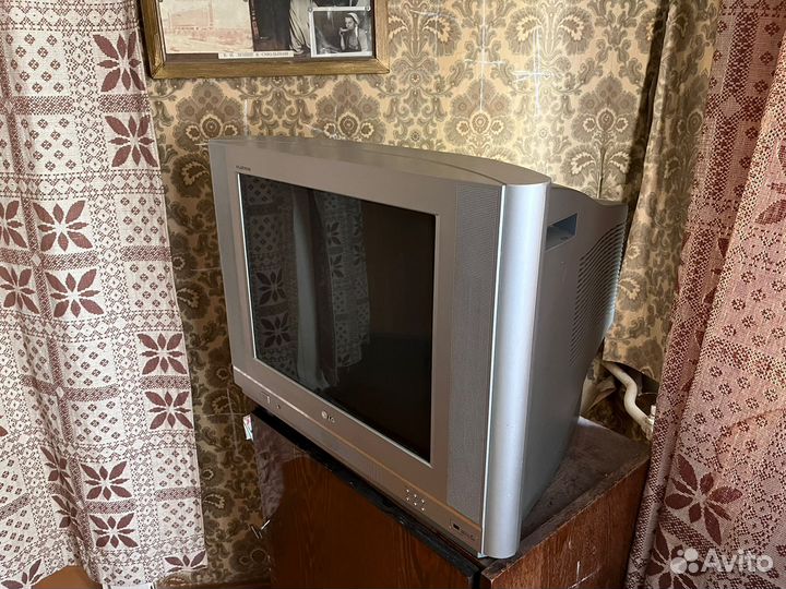 Телевизор LG RT-21FB20RQ