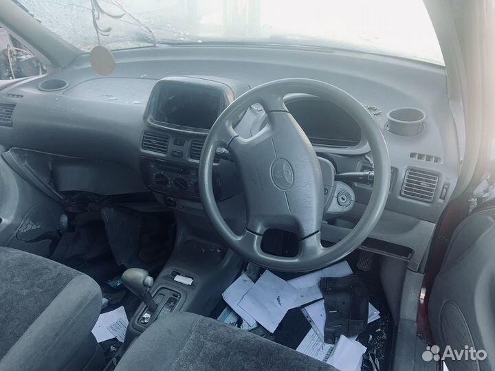 Toyota Corolla Spacio ae111 1999г. В полный разбор