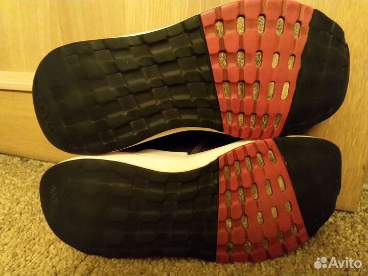 Кроссовки adidas