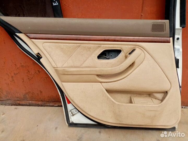 Обшивка двери задняя левая Bmw 5-Series E39