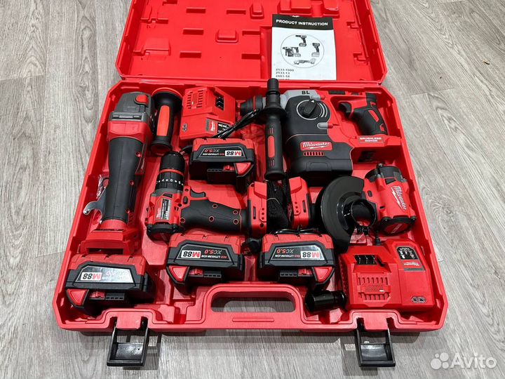 Набор инструментов Milwaukee 4в1 (Арт.99970)