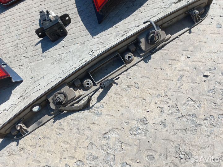 Kia Sorento (01-11)фонари задние стекло зад замок