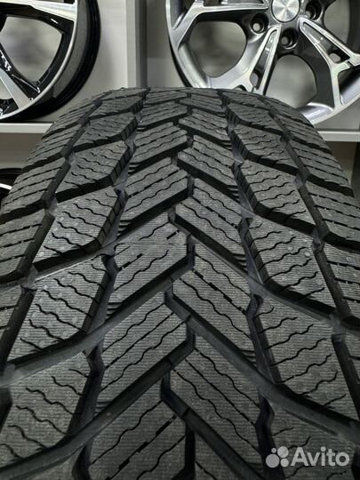 Michelin X-Ice Snow 205/55 R16 94H