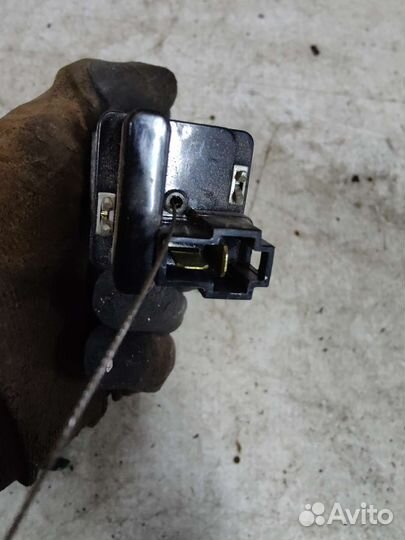 Замок лючка бензобака Hyundai sonata 4 EF