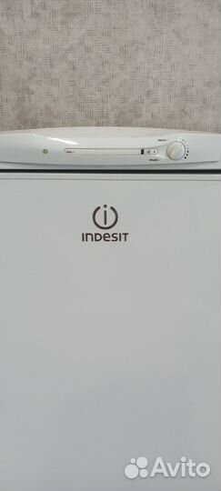 Холодильник Indesit