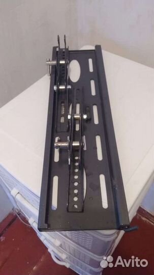 Кронштейн для телевизора на стену