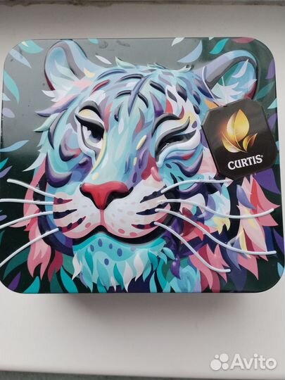 Жестяная банка из под чая