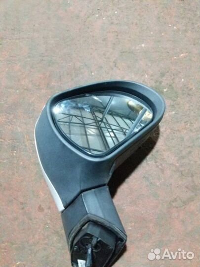 Зеркало заднего вида боковое правое Peugeot 207