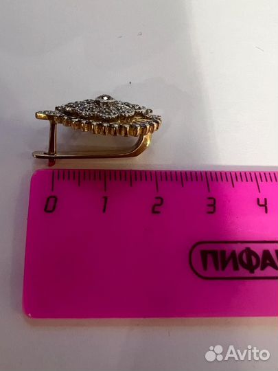 Золотые серьги с бриллиантами