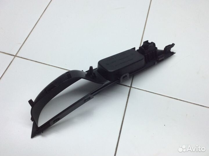 Кнопка стеклоподъемника пер правая Ford Focus 3