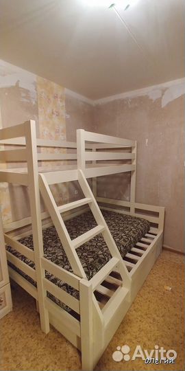 Детская двухъярусная кровать