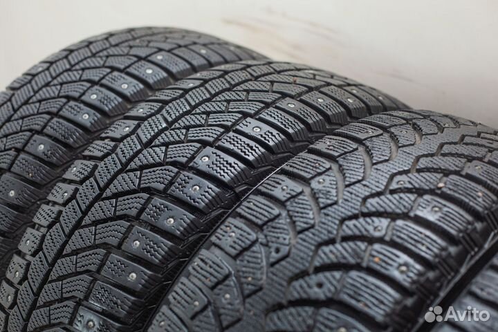 R16 Bridgestone Blizzak Spike-01 205/65, PCD 5x114.3 DIA 67.1