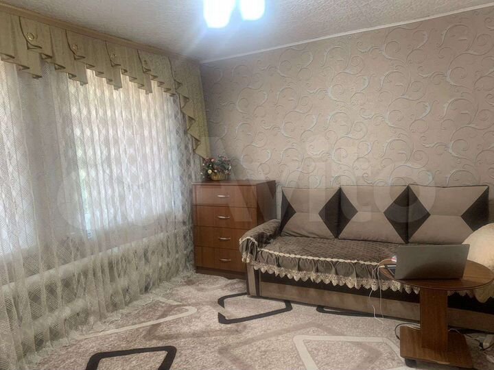 Дом 818 м² на участке 9 сот.