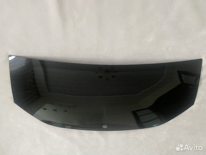 Заднее стекло с подогревом на Рено дастер