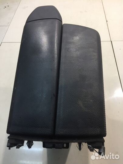 Подлокотник (Mercedes-Benz M-class W166)