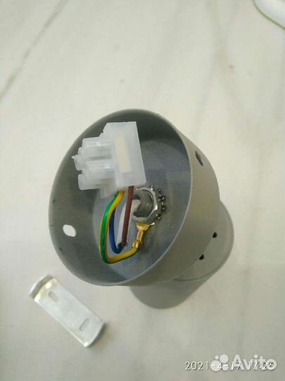 Светильник поворотный