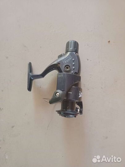 Катушка спиннинговая б/у на запчасти