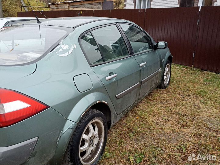 Renault Megane 1.6 МТ, 2005, битый, 196 800 км