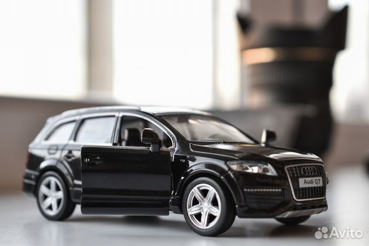 Модель машины Audi q7