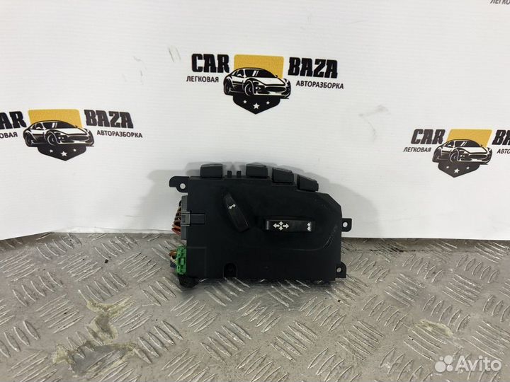 Блок управления сиденьем правый R