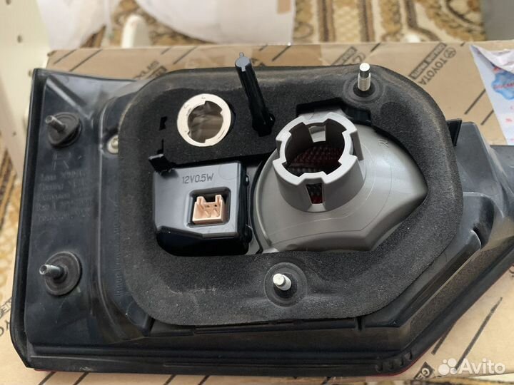 Фонарь на Лексус ES оригинал