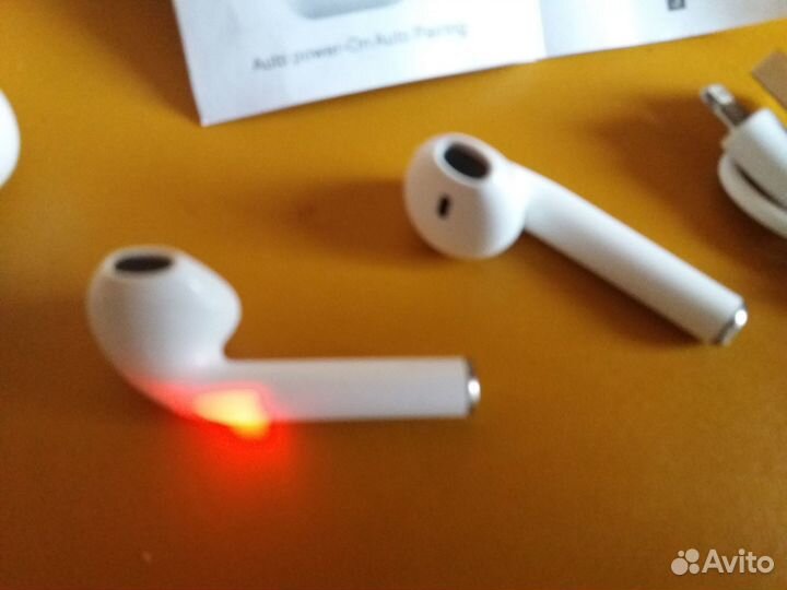 Беспроводные наушники с микрофоном