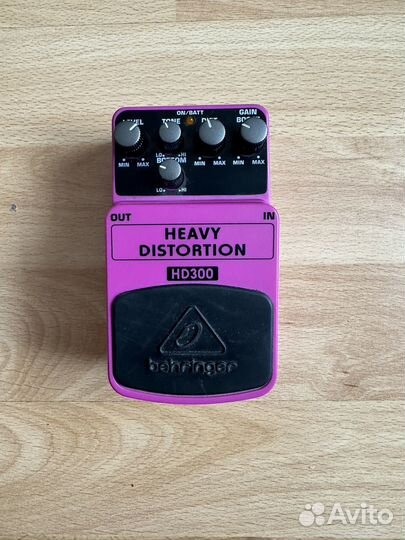 Гитарная педаль behringer heavy distortion hd 300
