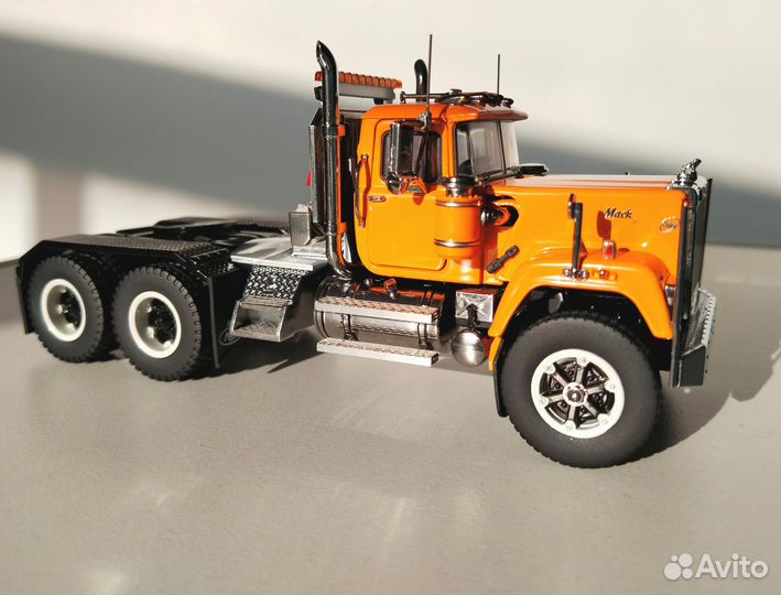 1/50 HHR Mack Superliner Orange 1из 100шт не Drake