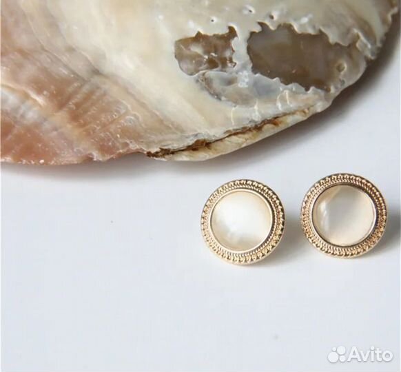 Серьги гвоздики с имитацией жемчуга