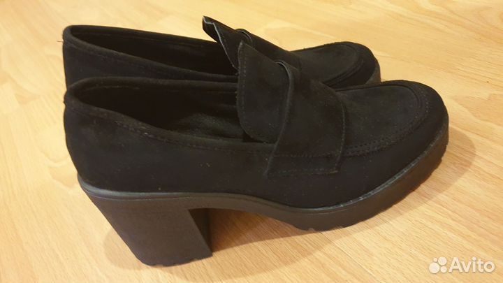 Лоферы женские 39 размер