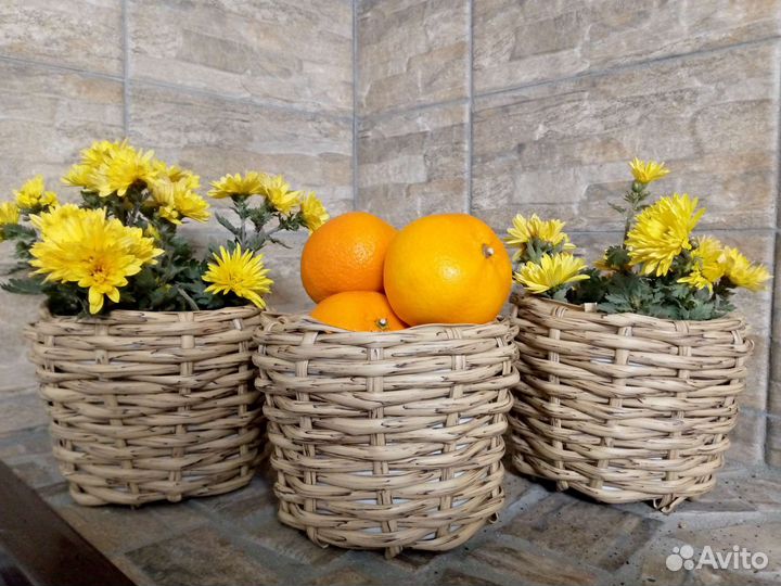 Кашпо из искусственного ротанга