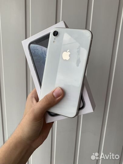 iPhone Xr, 64 ГБ