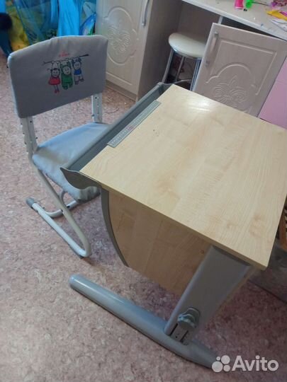 Растущие парта и стул