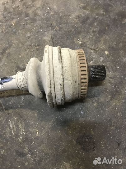 Привод задний левый Audi A6 С5 1997 2.4 ALF МКПП