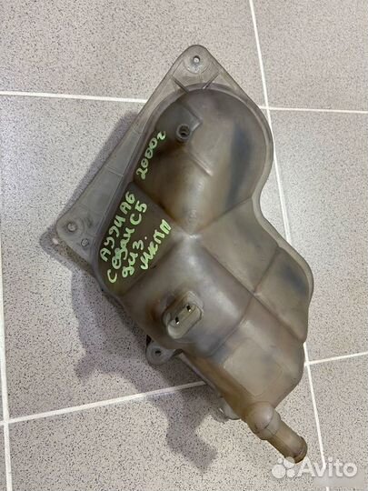 Расширительный бачок Audi A6 2000 г