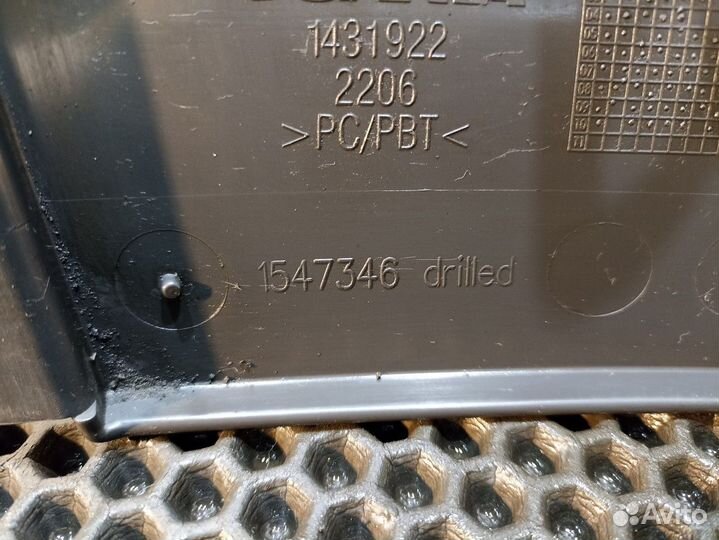 1431922 Планка над фарой левая Scania 5-series