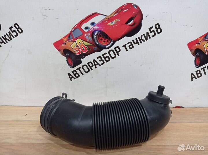 Патрубок воздушного фильтра Skoda Fabia 5J0129684