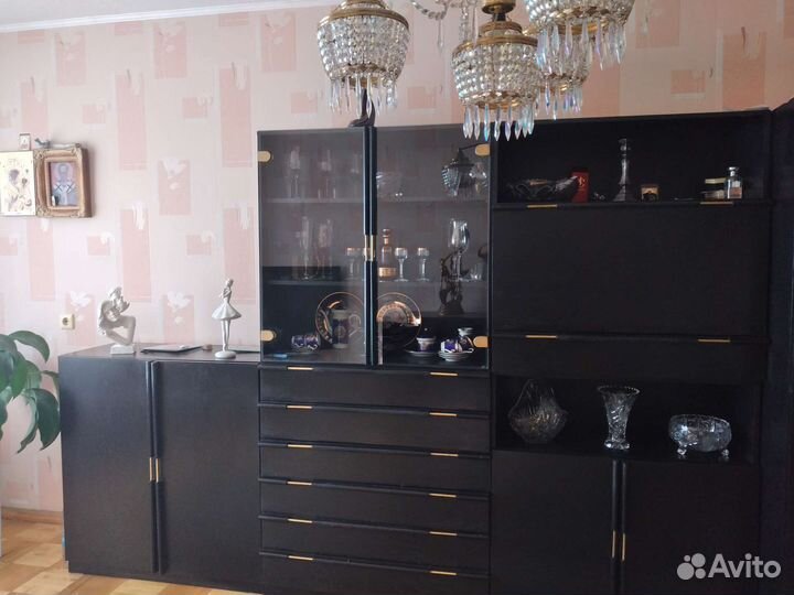 Стенка-сервант