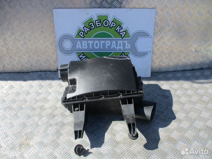 Корпус воздушного фильтра Volkswagen Crafter 2.0