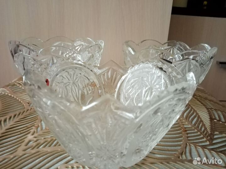 Хрустальная ваза