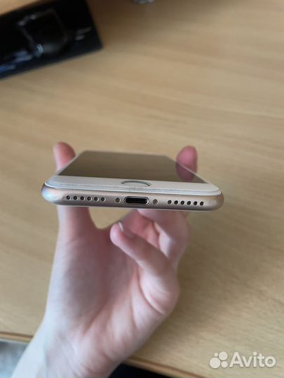 Телефон iPhone 8 64 gb